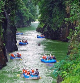 Western’s nine-day/eight-night Costa Rica Vacation Package includes conquering the rapids of the legendary Pacuare River, rated one of the most beautiful in the world.
